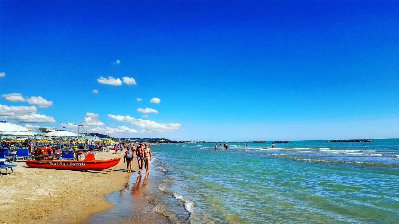 Casa Vacanze Torre Dei Gualtieri Villa Сан Бенедето дел Тронто Екстериор снимка