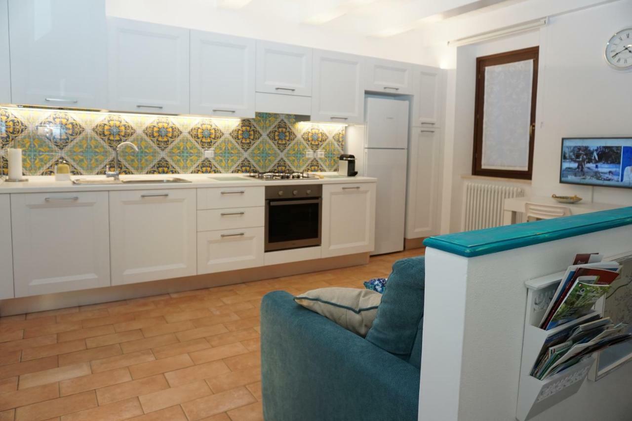 Casa Vacanze Torre Dei Gualtieri Villa Сан Бенедето дел Тронто Екстериор снимка